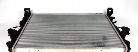 Радиатор охлаждения двигателя VW Transporter T5 03- NRF 53796 (фото 1)