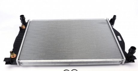 Радіатор системи охолодження Audi A4, A6 3.0, 3.2 00-09 NRF 53190 (фото 1)