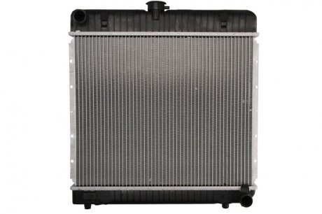 Радиатор охлаждения MERCEDES W 123 (76-) NISSENS 62710 (фото 1)