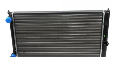 Радиатор охлаждения двигателя VW Golf 91- NRF 529501 (фото 1)