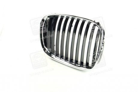 Решетка в капоте пра. BMW 5 E39 TEMPEST 014 0089 914