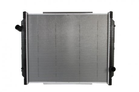 Радиатор системы охлаждения, RVI PREMIUM NISSENS 672450 (фото 1)