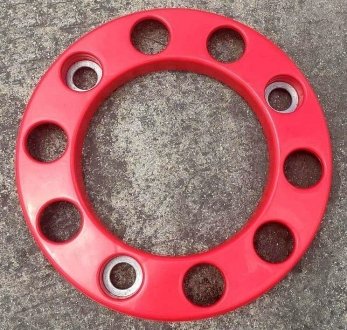 Ковпак колісний пластик універсальний 10 отворів червоний (3-точки кріплення) WINGMAX UN028-059 (фото 1)