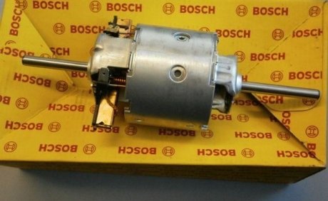 Двигун вентилятора DB 24V 104W O40 1331271 0018300308 BOSCH 0 130 111 130 B (фото 1)
