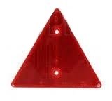 Світловідбивач трикутник червоний з отворами Турция ISS2011 R
