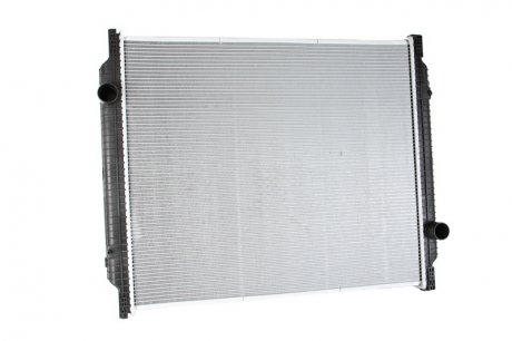 Радиатор системы охлаждения NISSENS 672570 (фото 1)