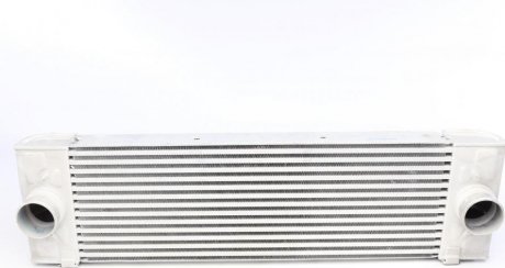 Радиатор интеркулера NRF 309039 (фото 1)