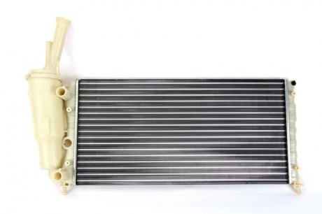 Радиатор, охлаждение двигателя THERMOTEC D7F046TT (фото 1)