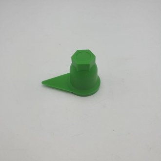 Ковпачок на колісну гайку 32 "Стрілка" пластиковий зеленого кольору Турция CAPGN (фото 1)