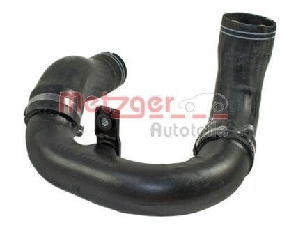 Патрубок інтеркулера (L) Fiat Doblo 1.6D/2.0D 10- METZGER 2400405