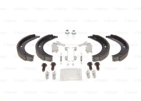Гальмівна колодка MERCEDES V (638/2), VITO (W638) 2.0-2.8 02.96-07.03 BOSCH 0204113819