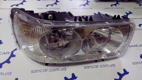 Фара xf 95 XF 105-CF-LF 45, 55, 65 75 85 фара DAF 1743684