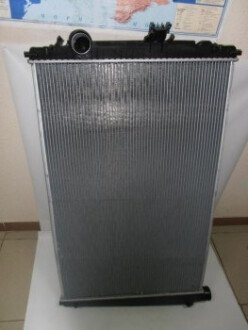 Радиатор ДАФ CF Е2 65, 65 F, 75, 85 CF DAF 1241580