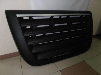 Решітка радіатора XF105 DAF 1635802